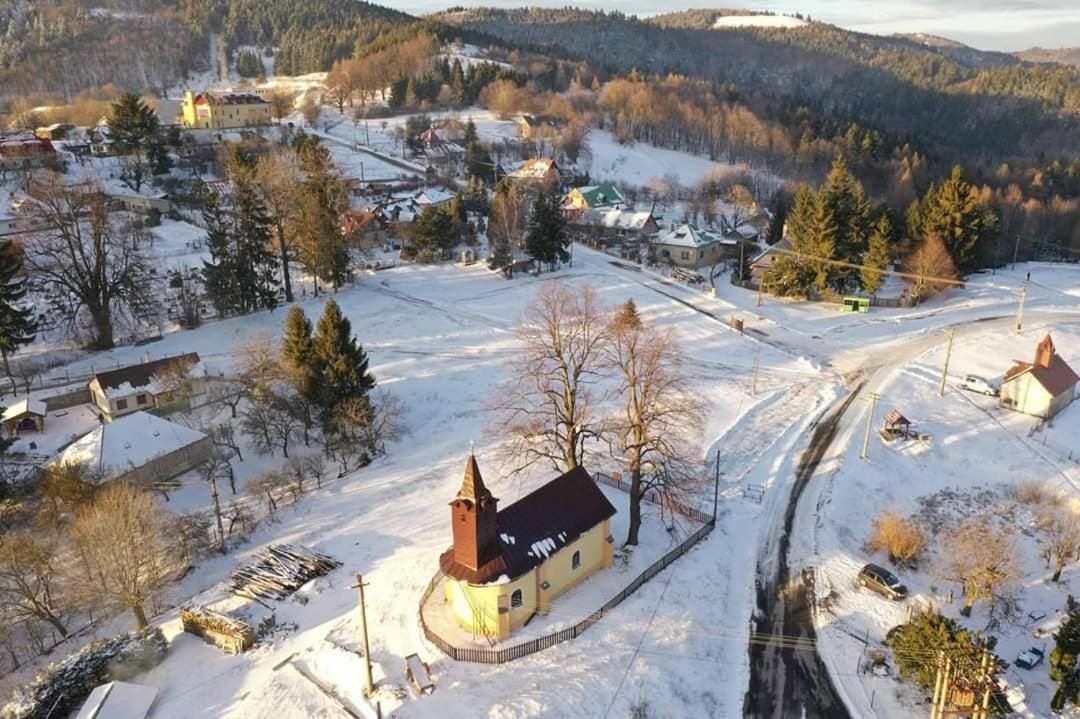 Гостьовий будинок Burg Nad Banskou Stiavnicou Штявницьке Банє Екстер'єр фото