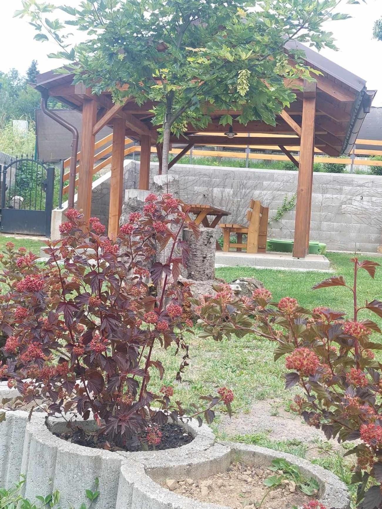 Гостьовий будинок Burg Nad Banskou Stiavnicou Штявницьке Банє Екстер'єр фото